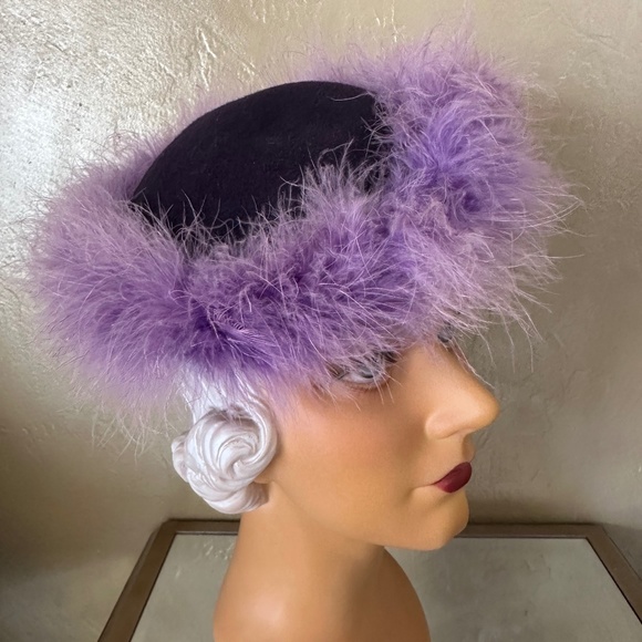REFINED 1940s' PURPLE FELT CAP WITH LAVENDER FEATHER TRIM - Picture 8 of 12